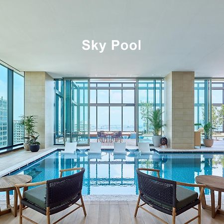 Mitsui Garden Hotel Yokohama Minatomirai Premier المظهر الخارجي الصورة Sky Pool
