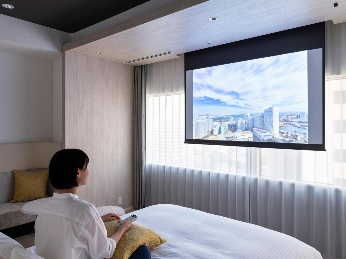 Mitsui Garden Hotel Yokohama Minatomirai Premier المظهر الخارجي الصورة A motorized projection screen