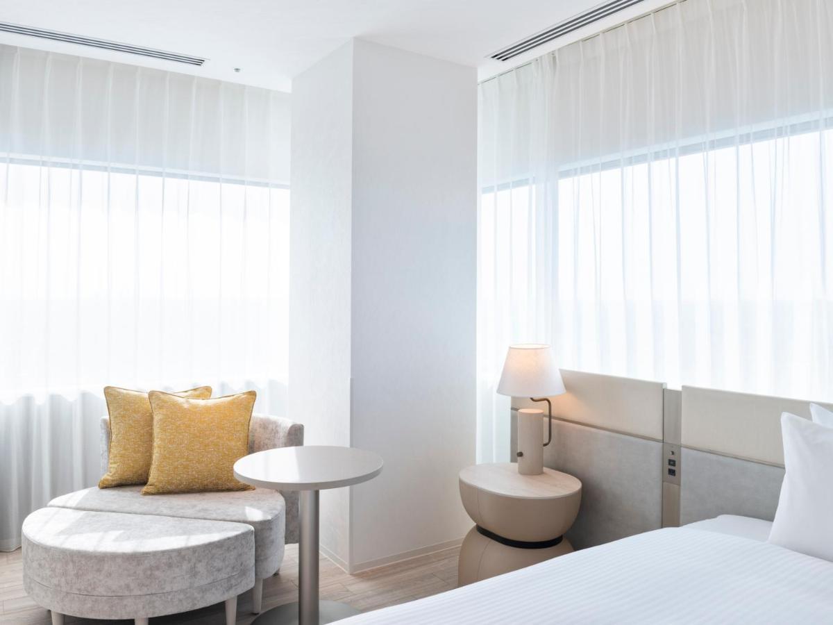 Mitsui Garden Hotel Yokohama Minatomirai Premier المظهر الخارجي الصورة A bedroom at the hotel